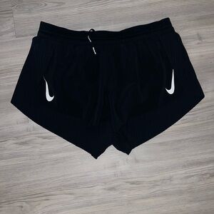 Women’s nike aeroswift shorts!